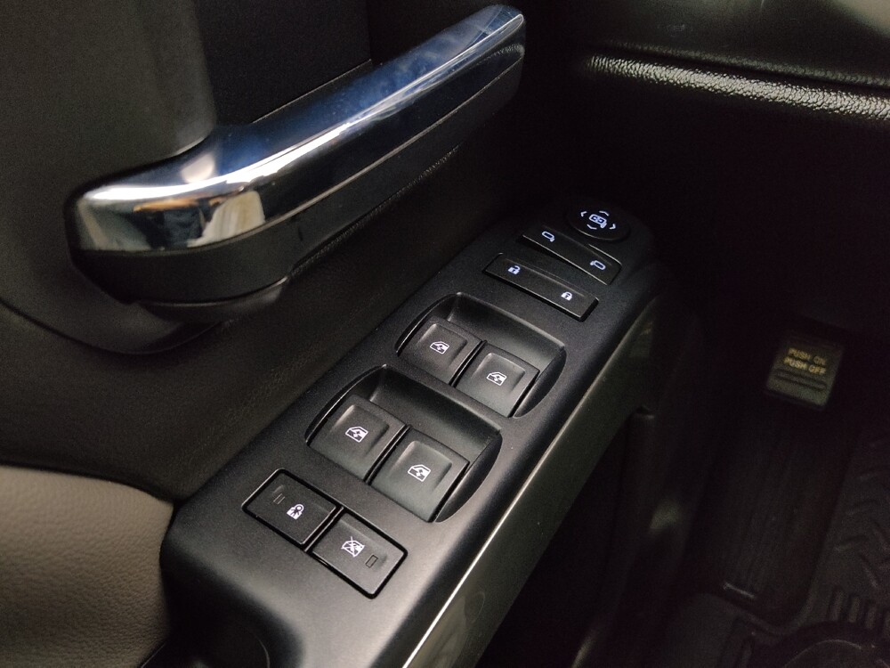 2018 Chevrolet Silverado 1500 in Independence, MO 64055 - 18085385 27