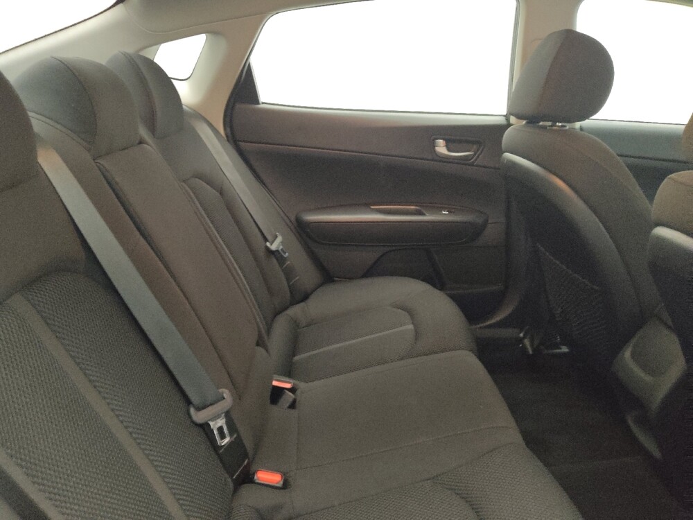 2019 Kia Optima in St. Louis, MO 63125 - 18085388 19