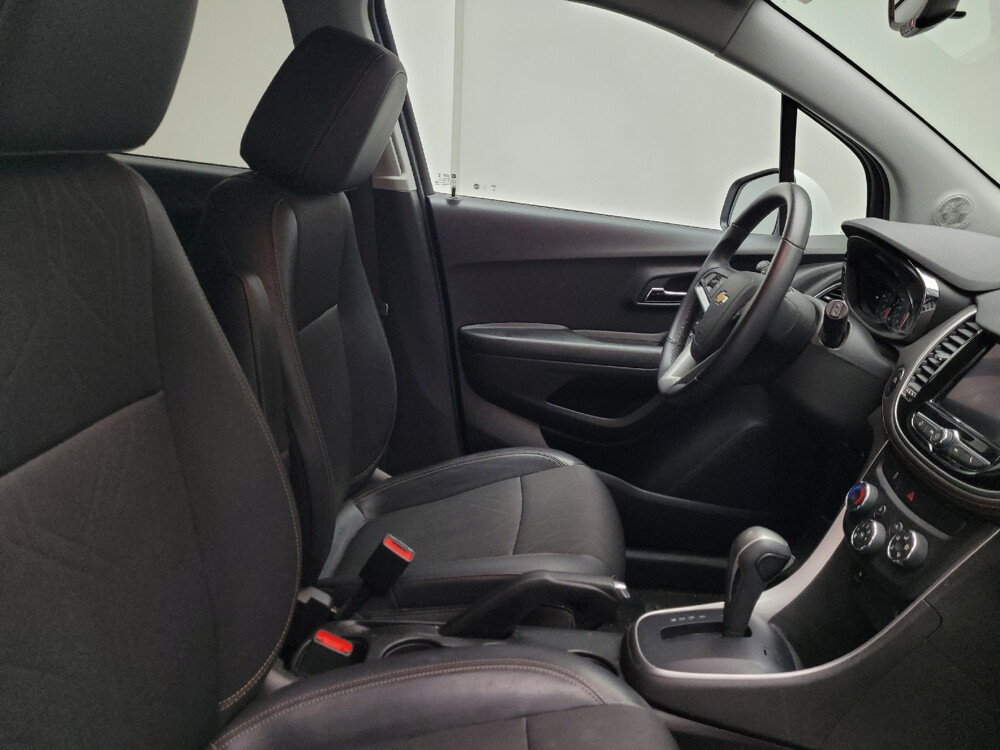 2022 Chevrolet Trax in Peoria, IL 61615 - 18085389 21