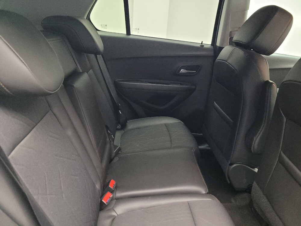 2022 Chevrolet Trax in Peoria, IL 61615 - 18085389 19