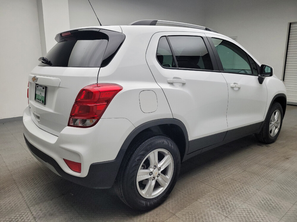 2022 Chevrolet Trax in Peoria, IL 61615 - 18085389 9