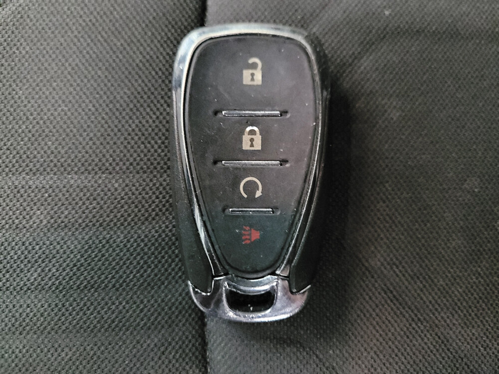 2022 Chevrolet Trax in Peoria, IL 61615 - 18085389 32