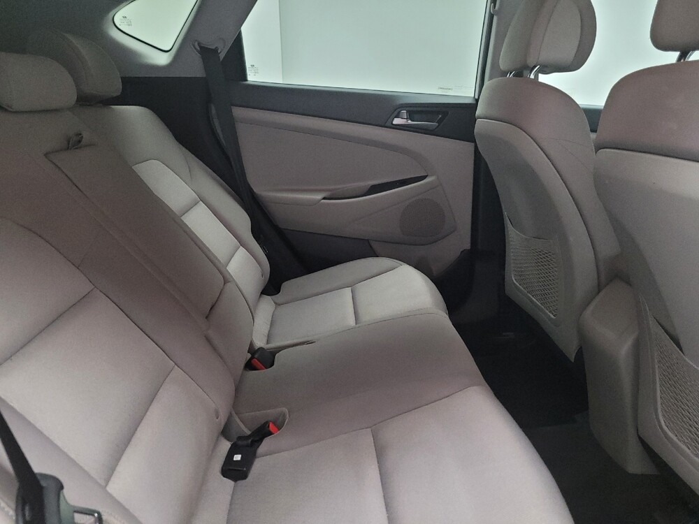 2016 Hyundai Tucson in St. Louis, MO 63125 - 18085390 19