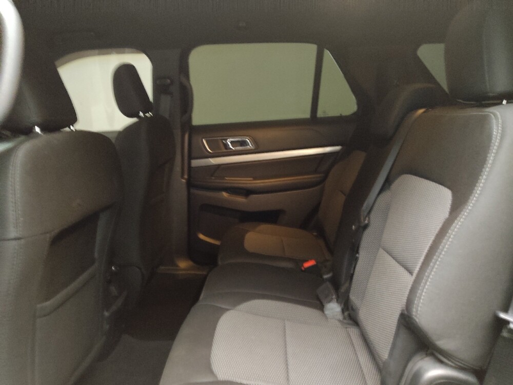 2019 Ford Explorer in Eastpointe, MI 48021 - 18085396 18