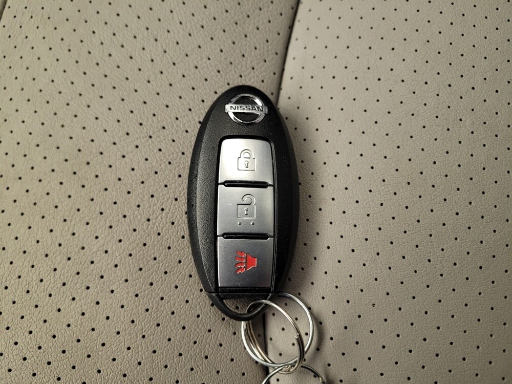 2013 Nissan Rogue in Fairfield, OH 45014 - 18085400 32