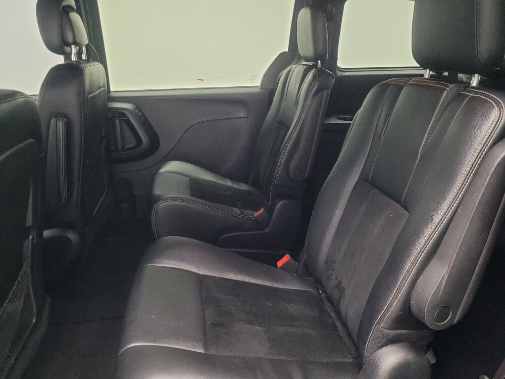 2016 Dodge Grand Caravan in Highland, IN 46322 - 18085404 18
