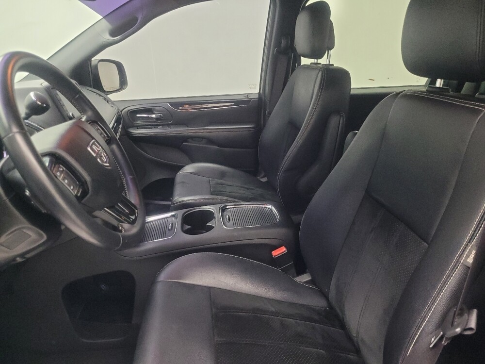 2016 Dodge Grand Caravan in Highland, IN 46322 - 18085404 17
