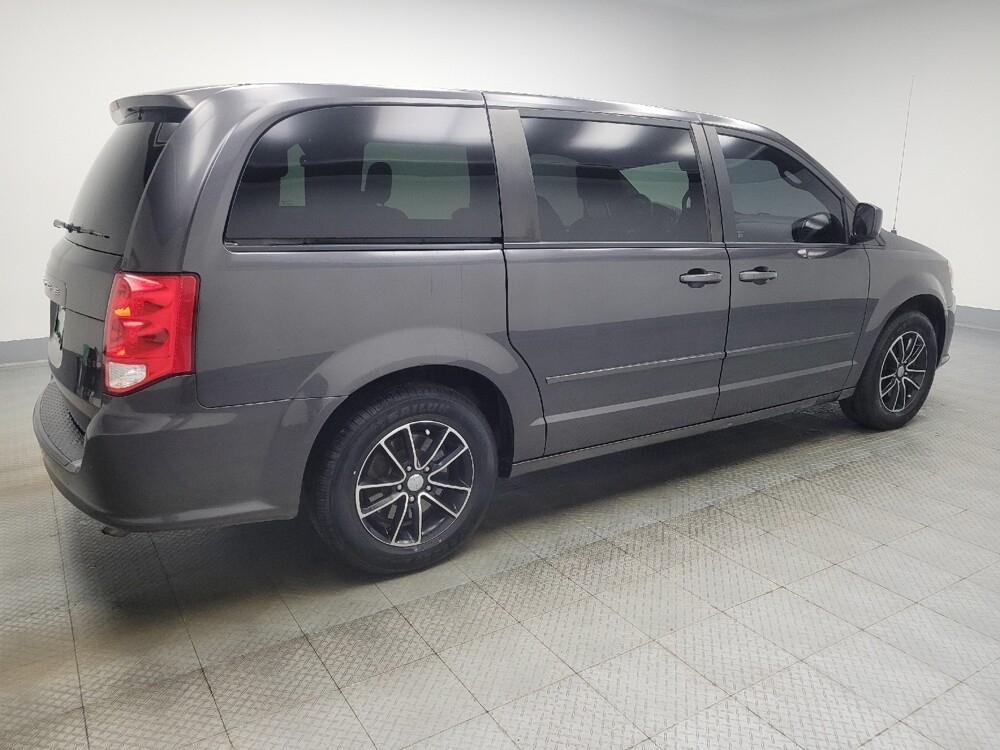 2016 Dodge Grand Caravan in Highland, IN 46322 - 18085404 10
