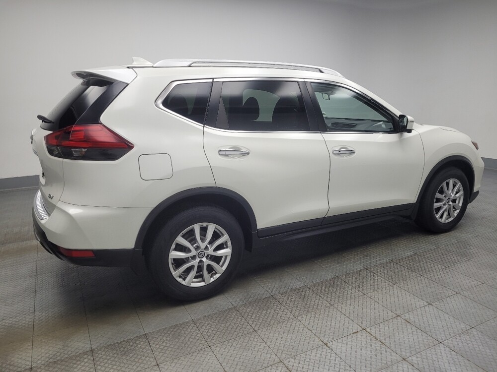 2018 Nissan Rogue in Highland, IN 46322 - 18085405 10