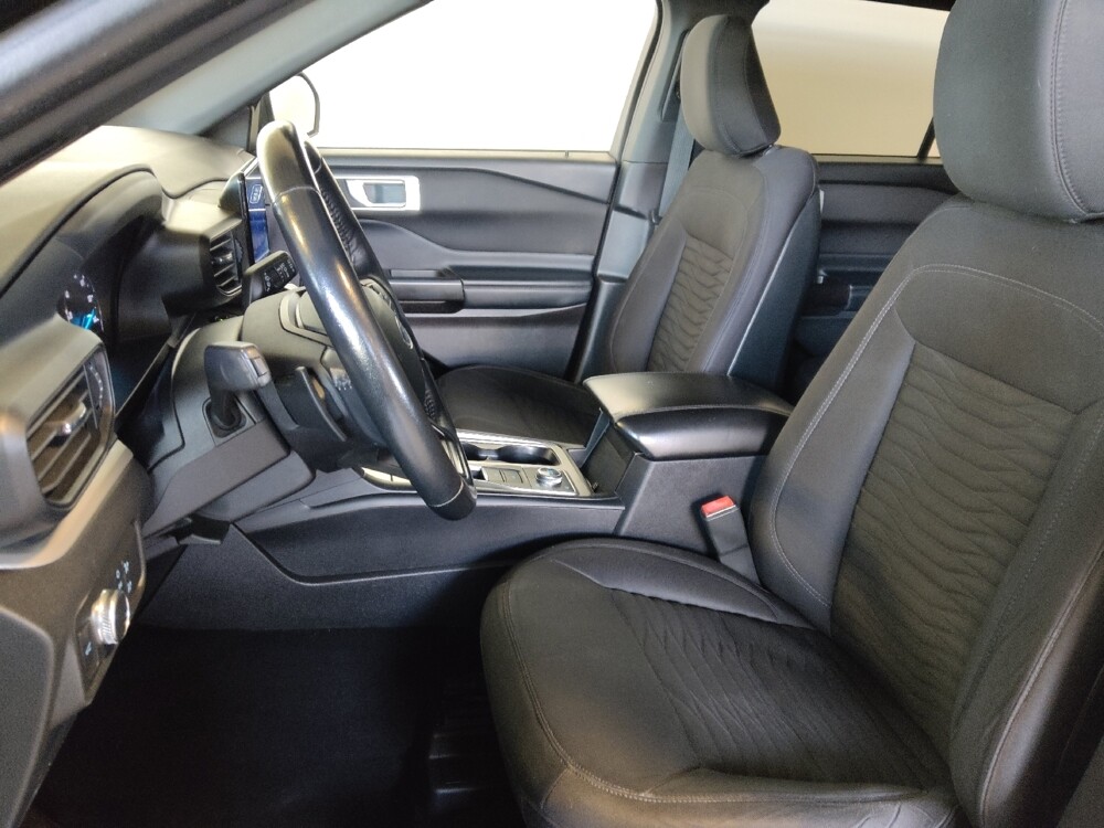 2020 Ford Explorer in Jacksonville, FL 32210 - 18085414 17