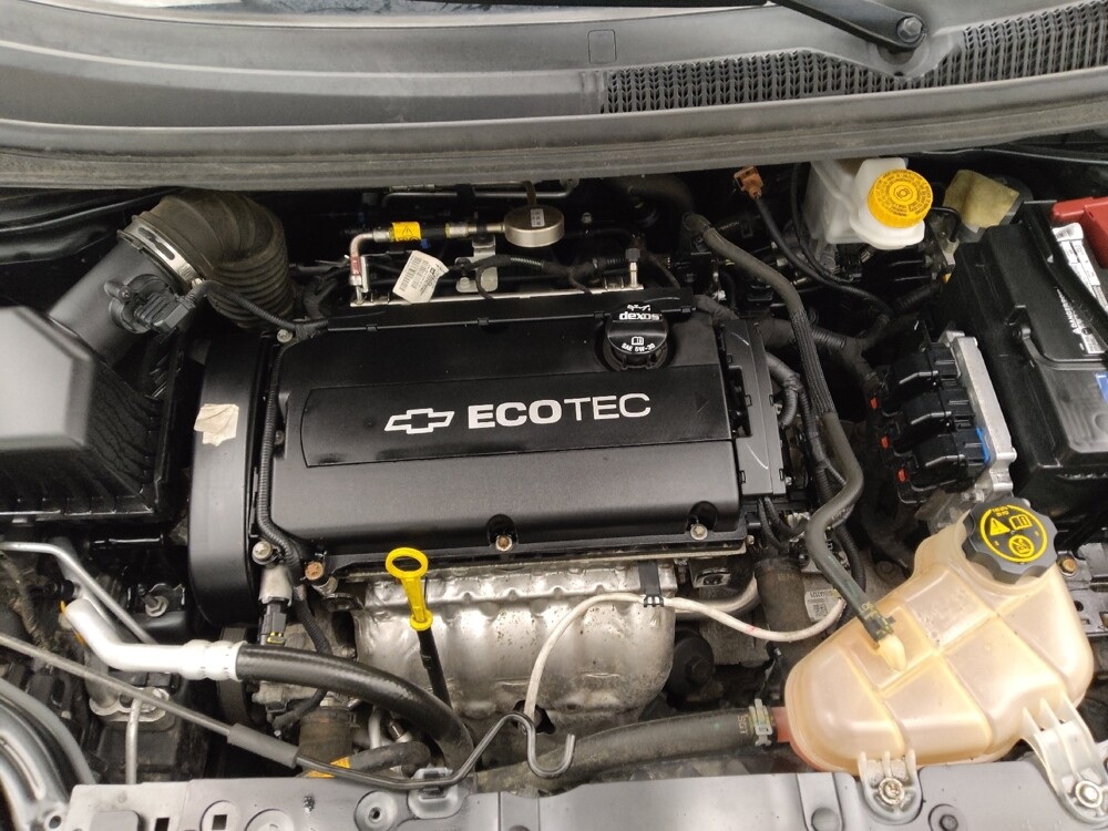 2018 Chevrolet Sonic in Lakewood, CO 80215 - 18085417 30