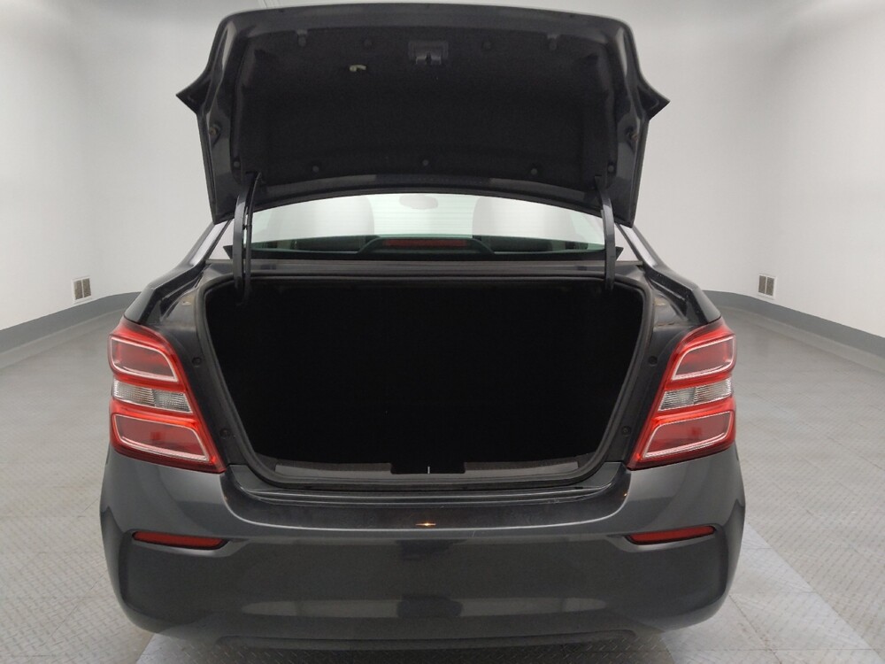 2018 Chevrolet Sonic in Lakewood, CO 80215 - 18085417 29