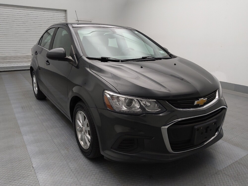 2018 Chevrolet Sonic in Lakewood, CO 80215 - 18085417 13