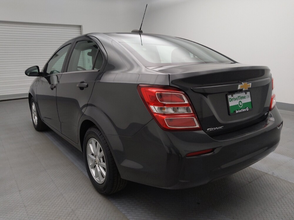 2018 Chevrolet Sonic in Lakewood, CO 80215 - 18085417 5