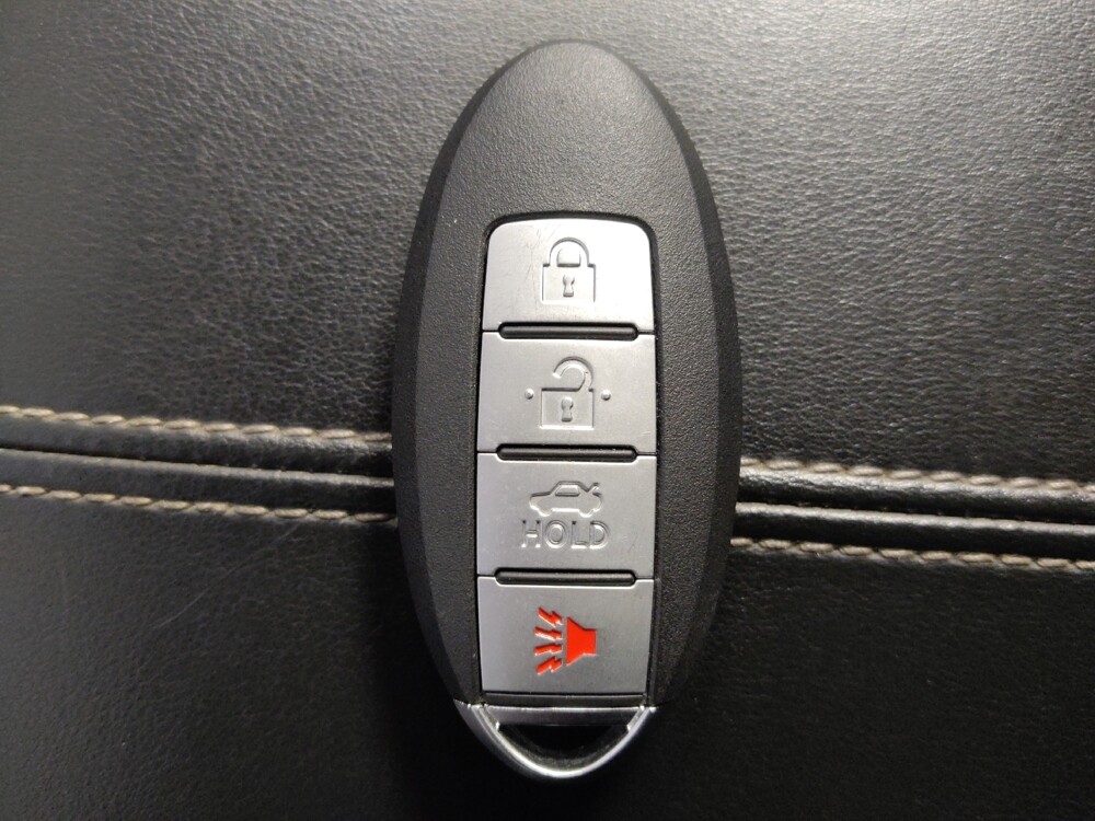 2019 Nissan Altima in Houston, TX 77060 - 18085418 32