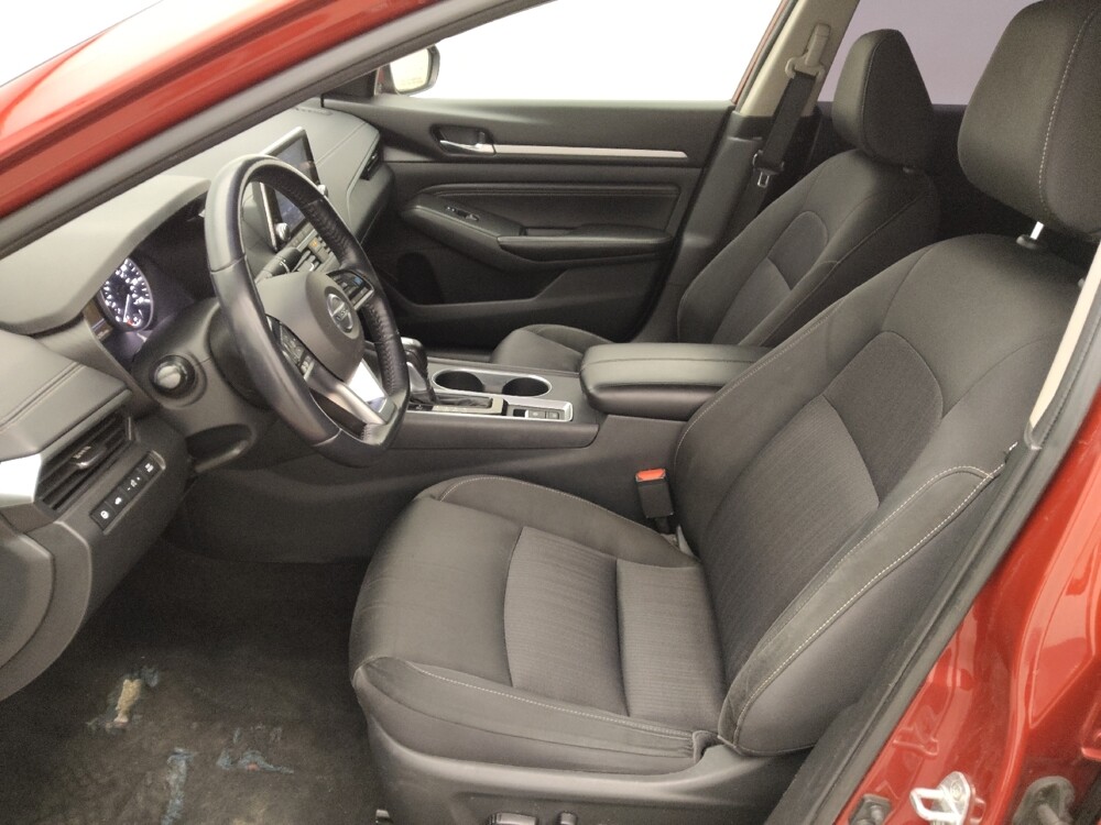 2019 Nissan Altima in Houston, TX 77060 - 18085418 17