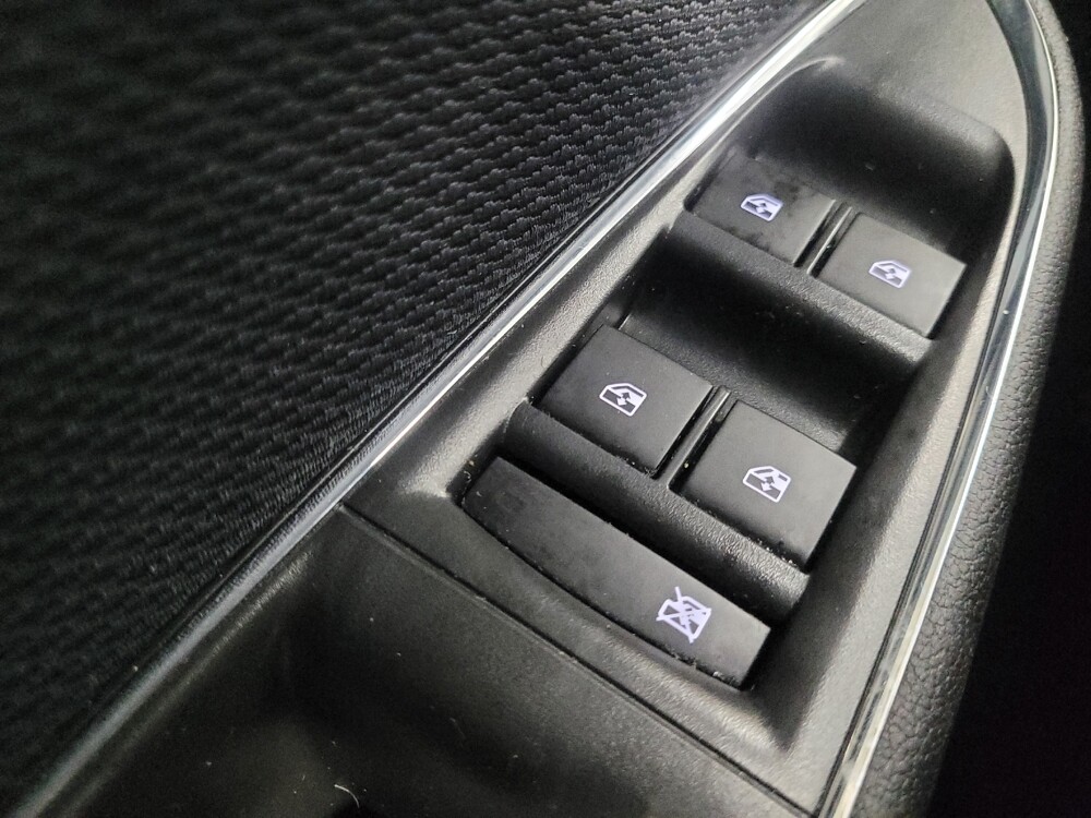 2019 Chevrolet Cruze in Conyers, GA 30094 - 18085419 27