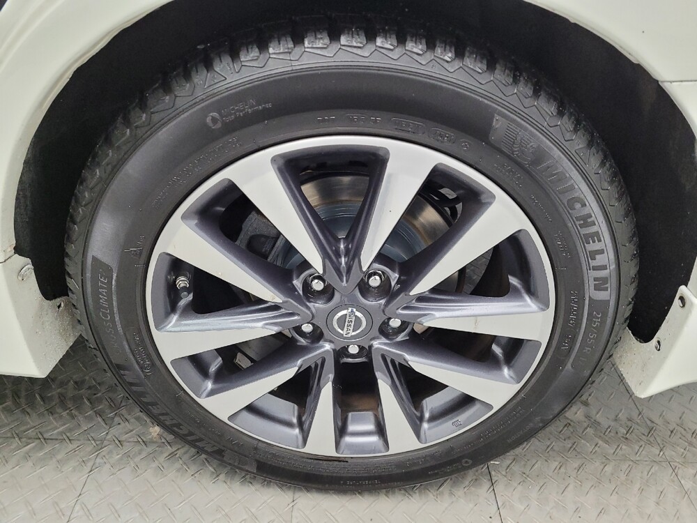 2017 Nissan Altima in Fairfield, OH 45014 - 18085428 31