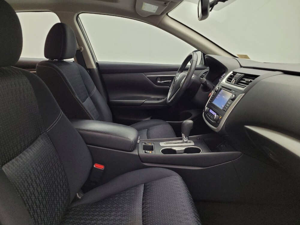 2017 Nissan Altima in Fairfield, OH 45014 - 18085428 21