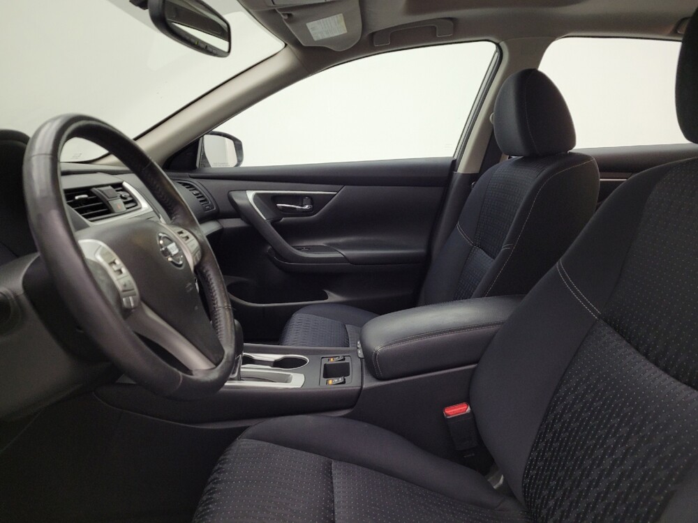 2017 Nissan Altima in Fairfield, OH 45014 - 18085428 17