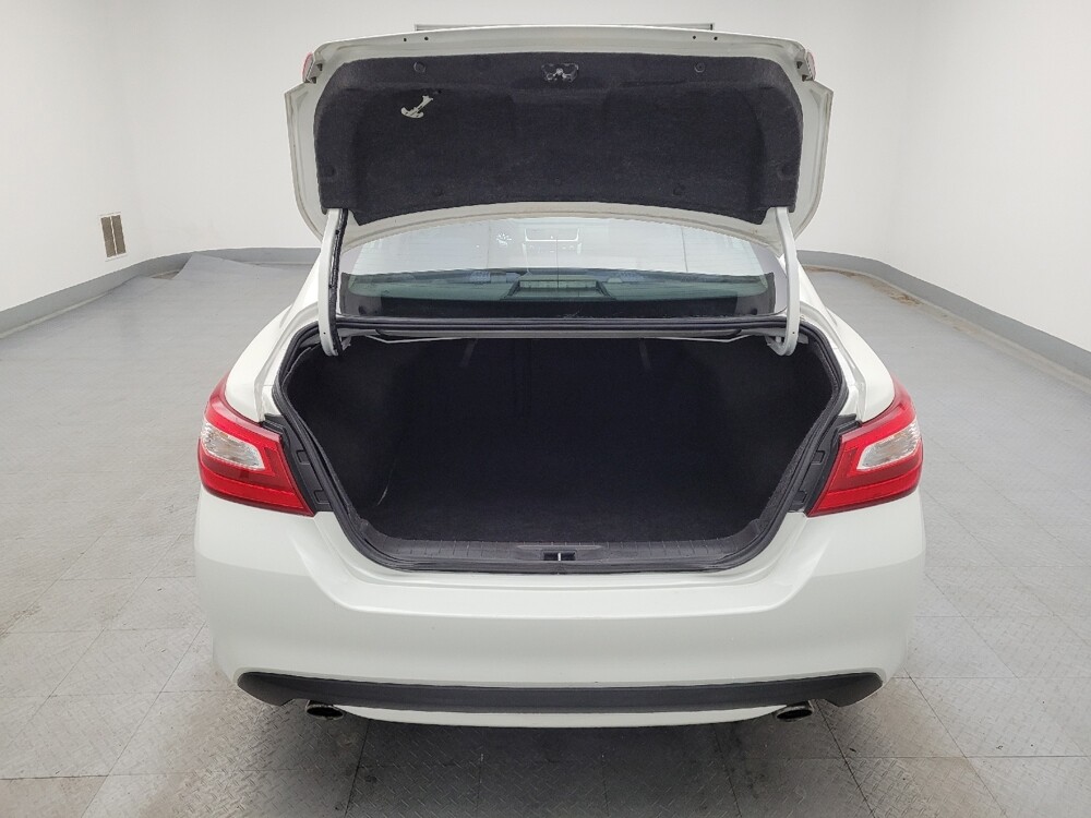 2017 Nissan Altima in Fairfield, OH 45014 - 18085428 29
