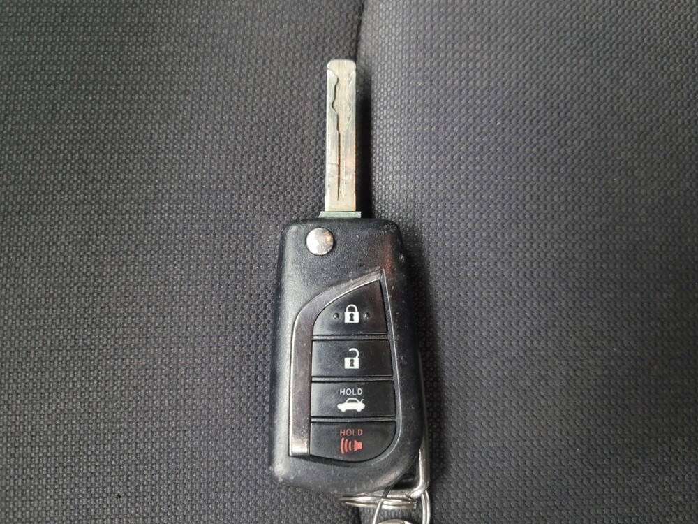 2020 Toyota Corolla in Indianapolis, IN 46219 - 18085429 32