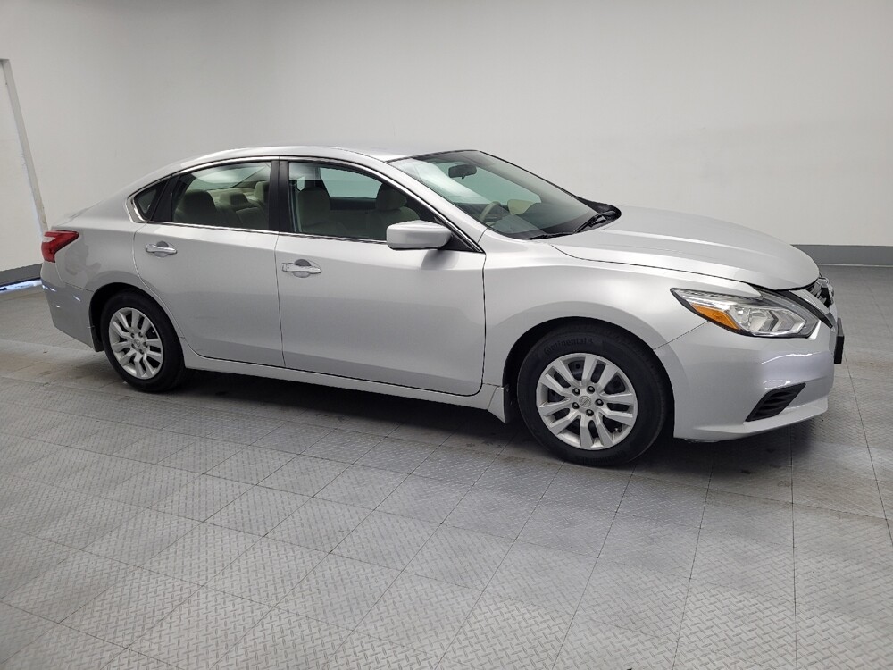 2017 Nissan Altima in Madison, TN 37115 - 18085438 11