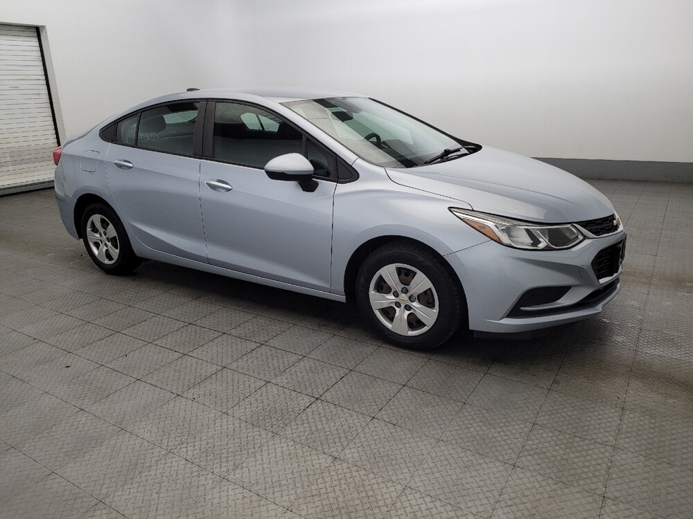 2018 Chevrolet Cruze in Henrico, VA 23223 - 18085455 11