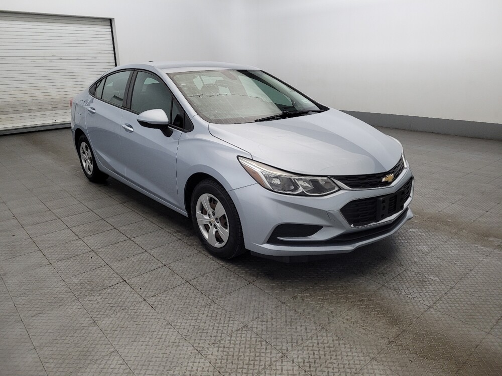 2018 Chevrolet Cruze in Henrico, VA 23223 - 18085455 13