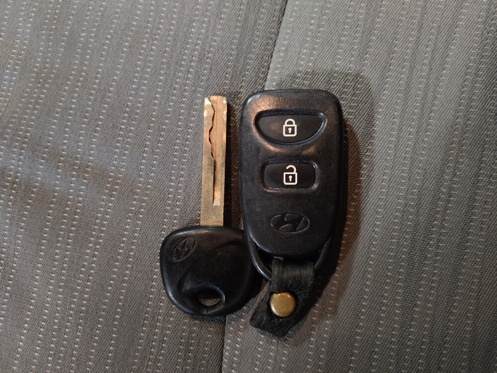 2016 Hyundai Accent in Kissimmee, FL 34744 - 18085472 32