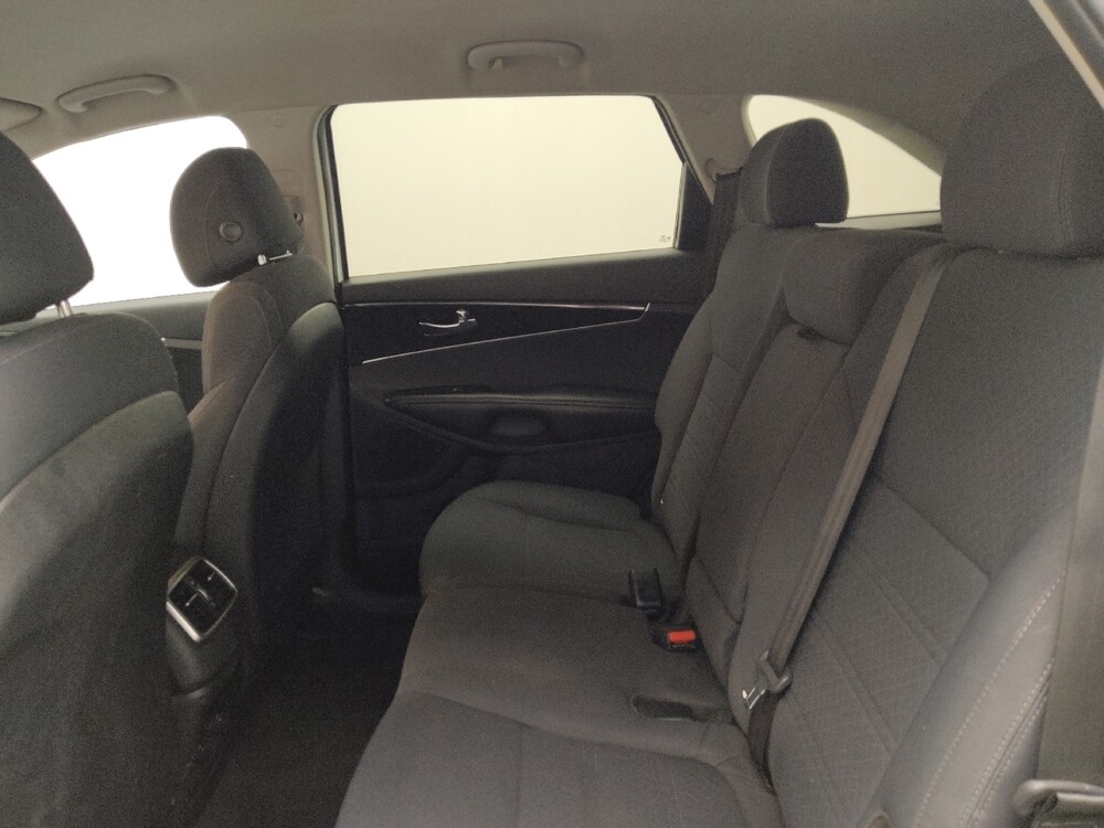 2017 Kia Sorento in Union City, GA 30291 - 18085478 18