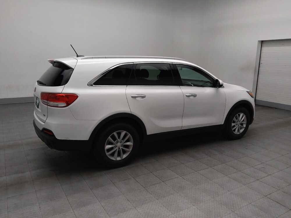 2017 Kia Sorento in Union City, GA 30291 - 18085478 10