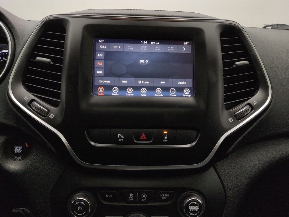 2020 Jeep Cherokee in Independence, MO 64055 - 18085494 25