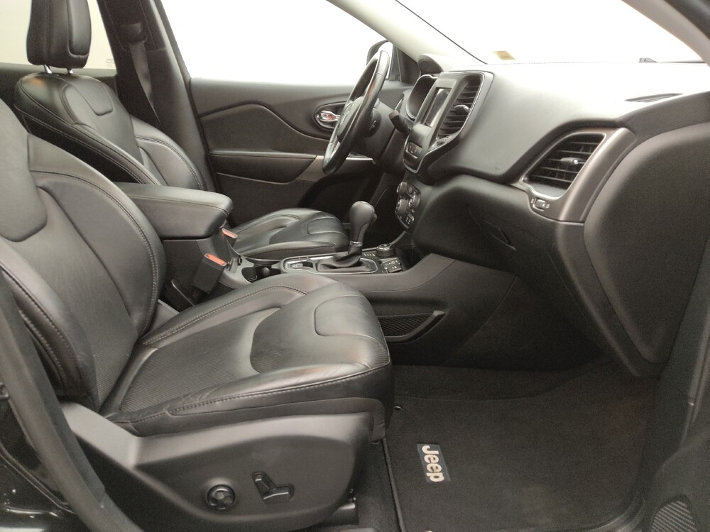 2020 Jeep Cherokee in Independence, MO 64055 - 18085494 21