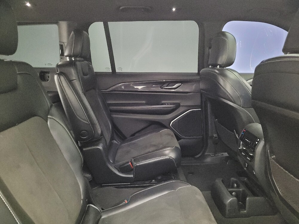 2021 Jeep Grand Cherokee L in Louisville, KY 40258 - 18085521 19