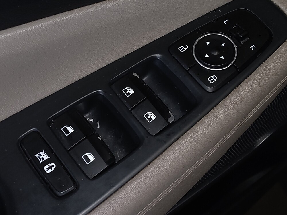 2019 Hyundai Santa Fe in Greenville, SC 29607 - 18085530 27