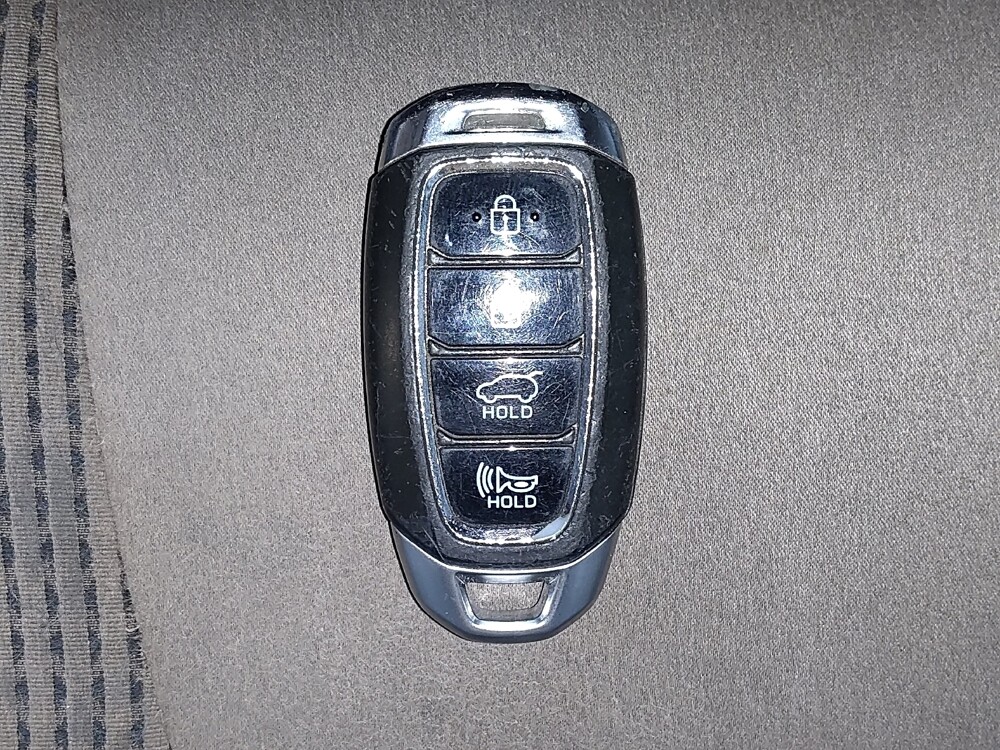 2019 Hyundai Santa Fe in Greenville, SC 29607 - 18085530 32