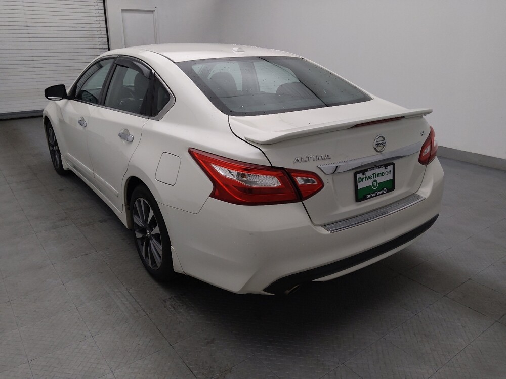 2017 Nissan Altima in Raleigh, NC 27604 - 18085535 5