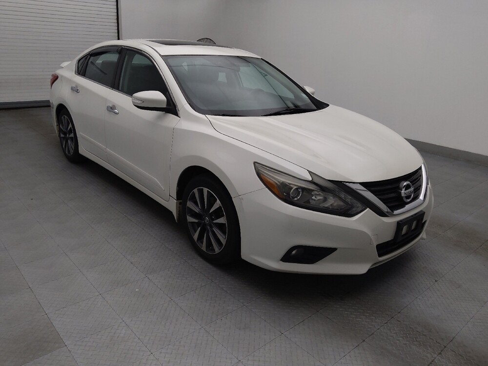 2017 Nissan Altima in Raleigh, NC 27604 - 18085535 11