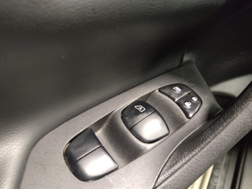 2017 Nissan Altima in Raleigh, NC 27604 - 18085535 27