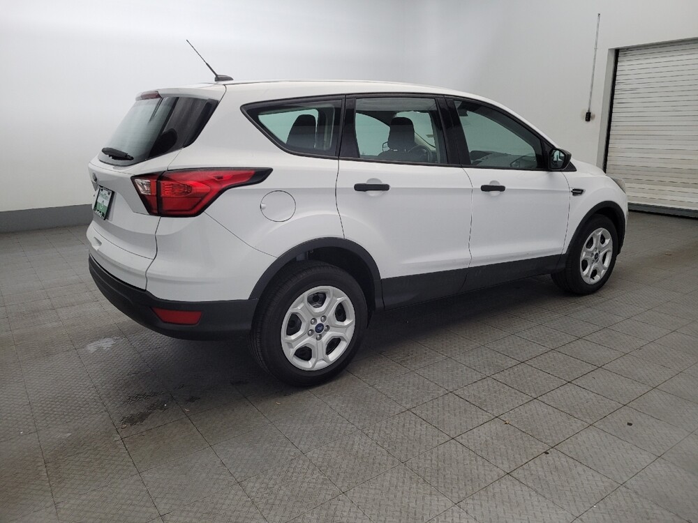 2019 Ford Escape in Plymouth Meeting, PA 19462 - 18085543 10