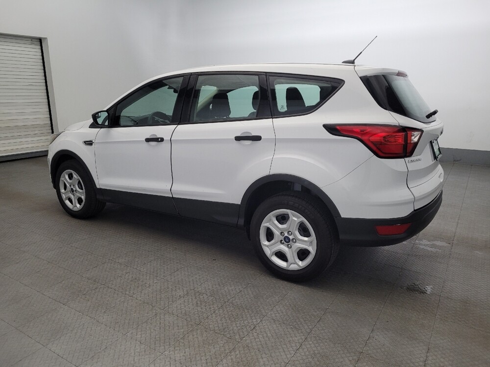 2019 Ford Escape in Plymouth Meeting, PA 19462 - 18085543 3