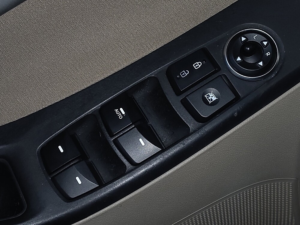 2016 Hyundai Elantra in Greenville, SC 29607 - 18085550 27