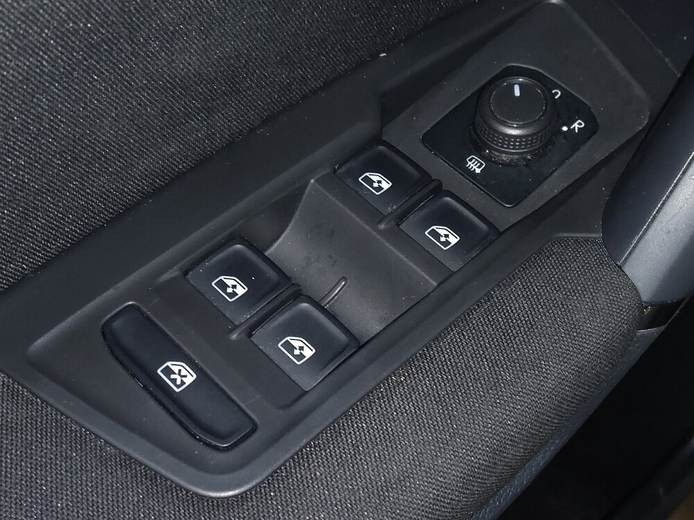 2019 Volkswagen Tiguan in Miami, FL 33157 - 18085552 27