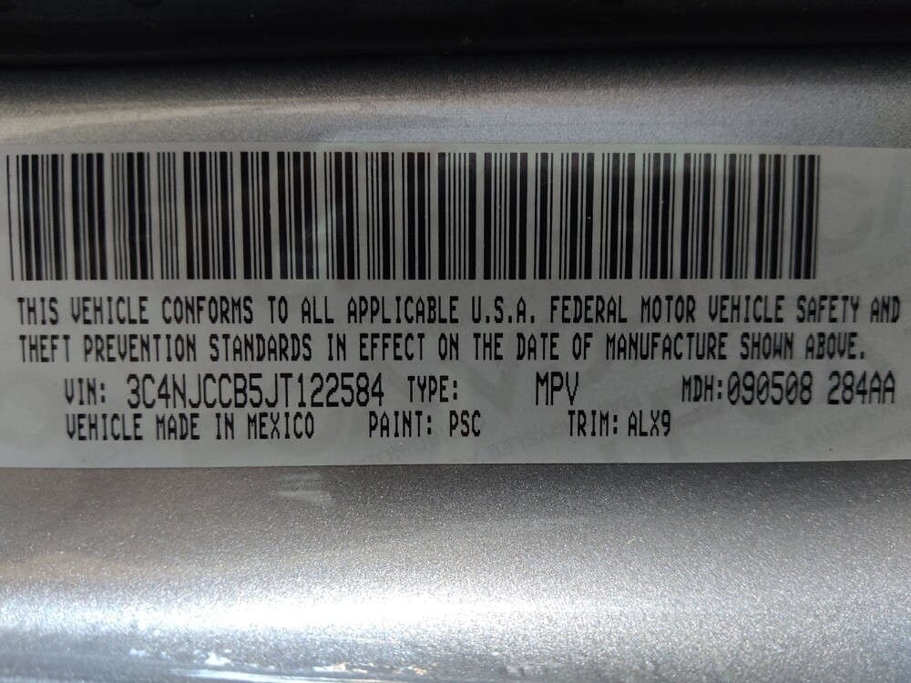 2018 Jeep Compass in Houston, TX 77060 - 18085559 33