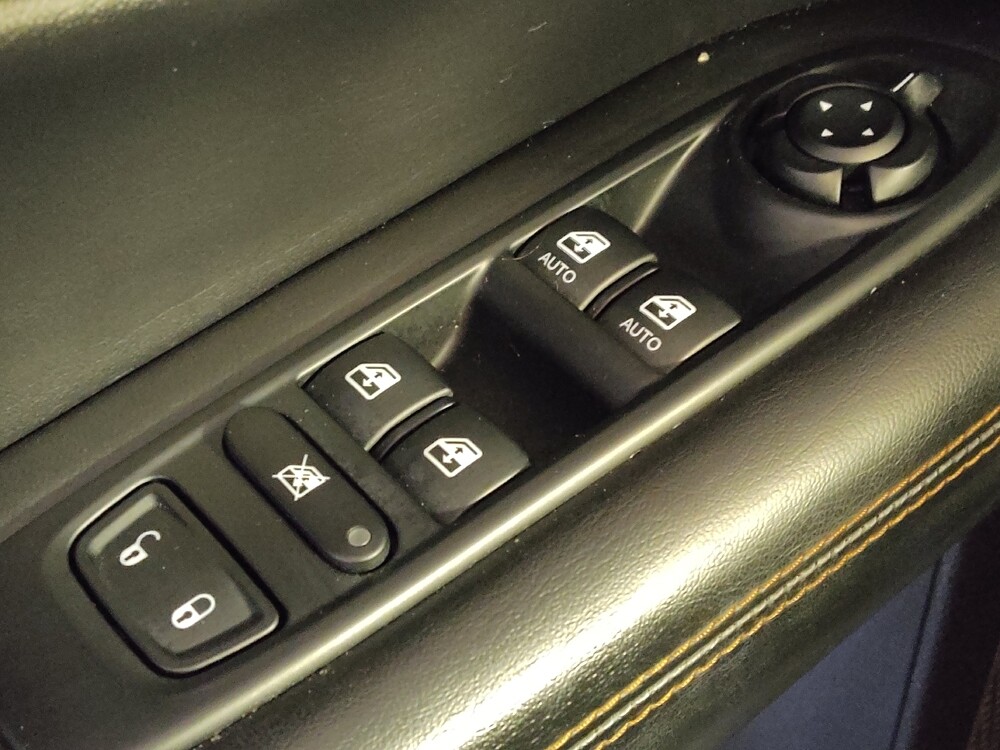 2018 Jeep Compass in Houston, TX 77060 - 18085559 27