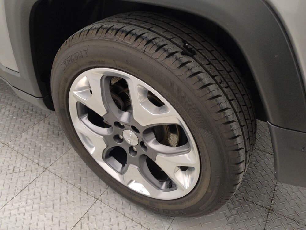 2018 Jeep Compass in Houston, TX 77060 - 18085559 31