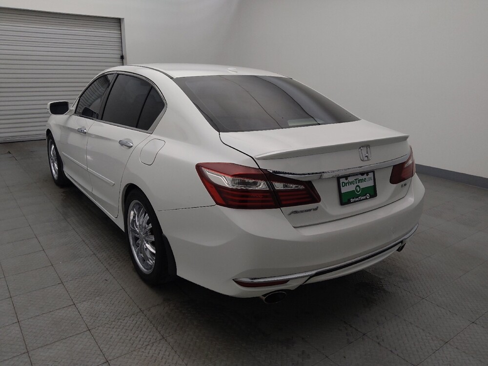 2017 Honda Accord in Houston, TX 77060 - 18085560 5