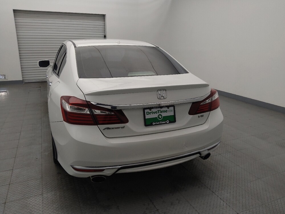 2017 Honda Accord in Houston, TX 77060 - 18085560 6