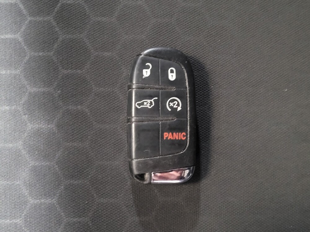 2018 Jeep Compass in Jacksonville, FL 32210 - 18085571 32